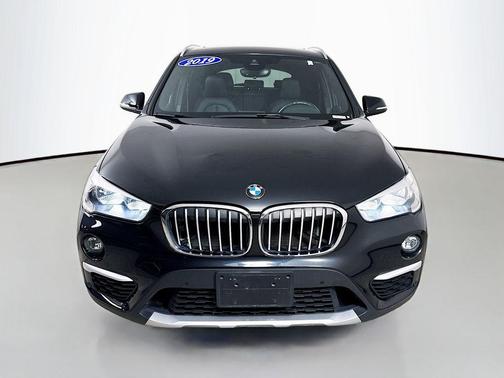 Black Sapphire Metallic 2019 BMW X1 xDrive28i