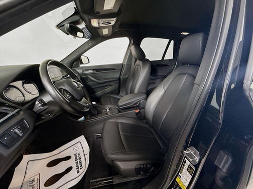 Black Sapphire Metallic 2019 BMW X1 xDrive28i