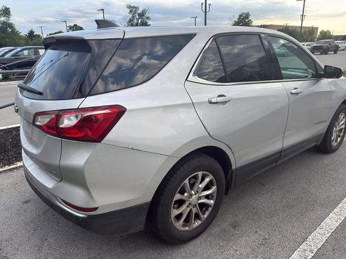 Silver Ice Metallic 2020 Chevrolet Equinox 1LT