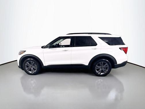 Star White 2026 Ford Explorer Active