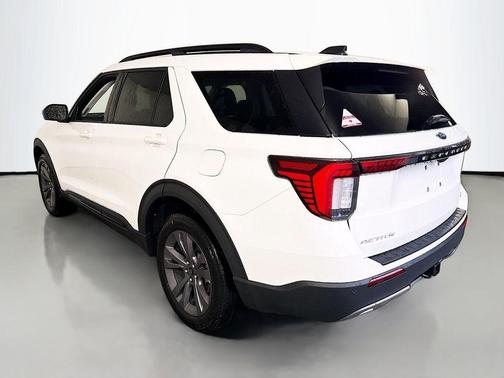 Star White 2026 Ford Explorer Active