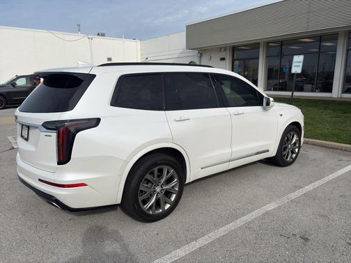 Crystal White Tri-Coat 2020 Cadillac XT6 Sport AWD