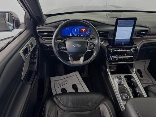 Agate Black Metallic 2023 Ford Explorer Platinum
