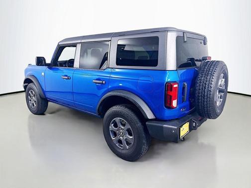 Velocity Blue Metallic 2025 Ford Bronco Big Bend