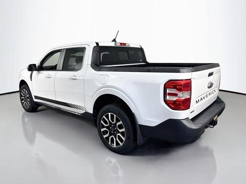 Oxford White 2024 Ford Maverick Lariat