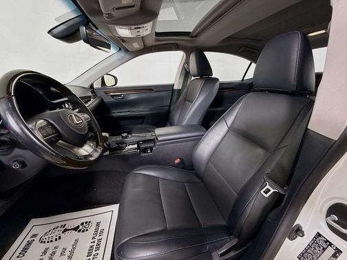 2017 Lexus ES 350 Base