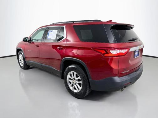 Cajun Red Tintcoat 2019 Chevrolet Traverse LT Cloth