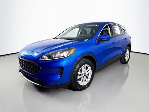 Velocity Blue Metallic 2020 Ford Escape SE