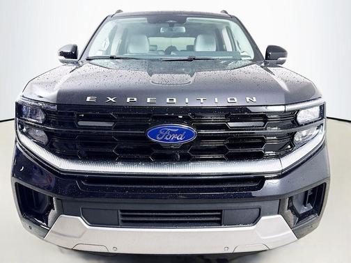 Agate Black Metallic 2026 Ford Expedition Max Platinum