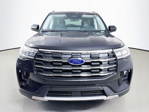 Agate Black Metallic 2026 Ford Explorer Active