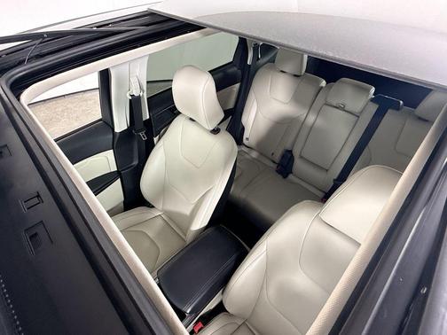 Carbonized Gray Metallic 2022 Ford Edge Titanium