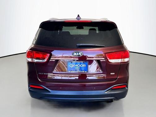Sangria Red 2017 Kia Sorento LX