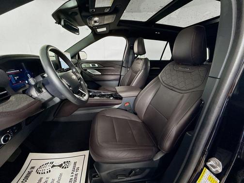 Agate Black Metallic 2025 Ford Explorer Platinum