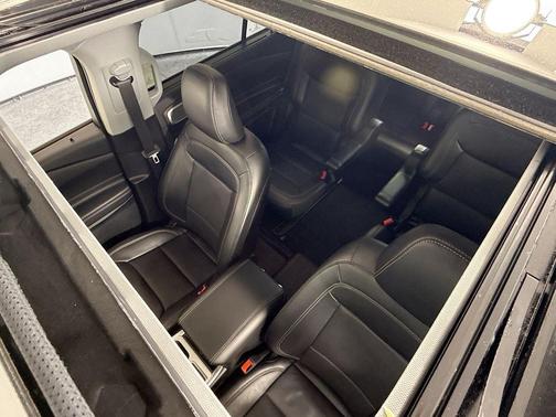 Iconic Silver Metallic 2023 Ford Explorer Limited