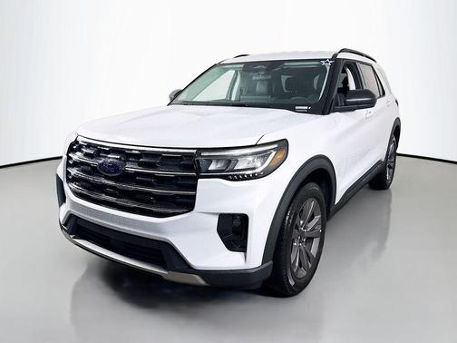 Space White Metallic 2026 Ford Explorer Active