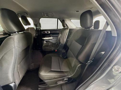 Carbonized Gray Metallic 2022 Ford Explorer XLT