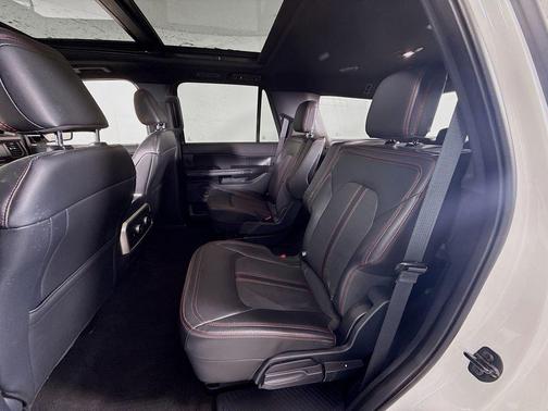 Star White 2024 Ford Expedition Limited