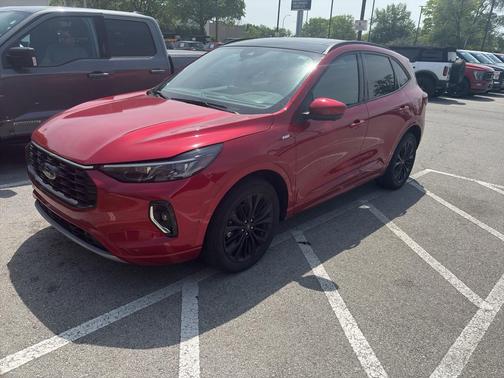 Rapid Red Metallic Tinted Clearcoat 2023 Ford Escape ST-Line Elite