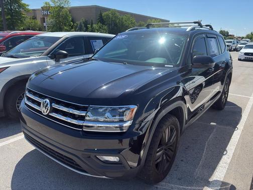 Deep Black Pearl Effect 2019 Volkswagen Atlas 3.6L SE w/Technology