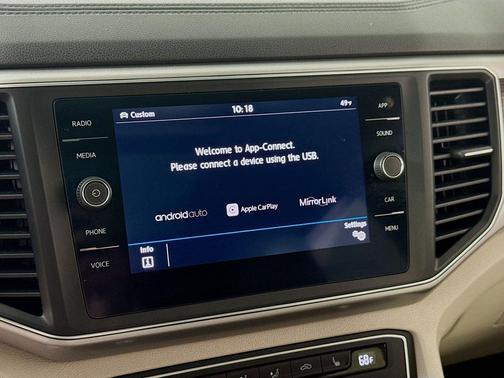 Deep Black Pearl Effect 2019 Volkswagen Atlas 3.6L SE w/Technology