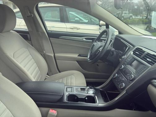 2018 Ford Fusion Hybrid SE