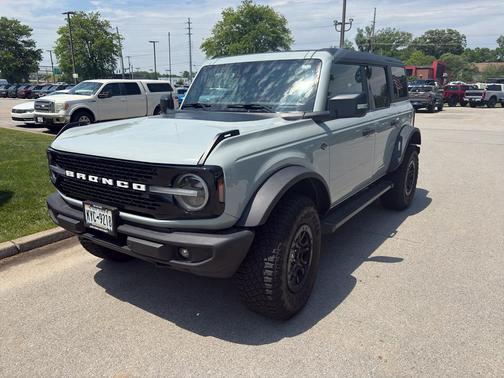 Cactus Green / Gray 2022 Ford Bronco Wildtrak