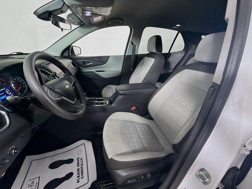 Summit White 2022 Chevrolet Equinox 2LT