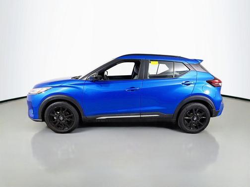 2021 Nissan Kicks SR