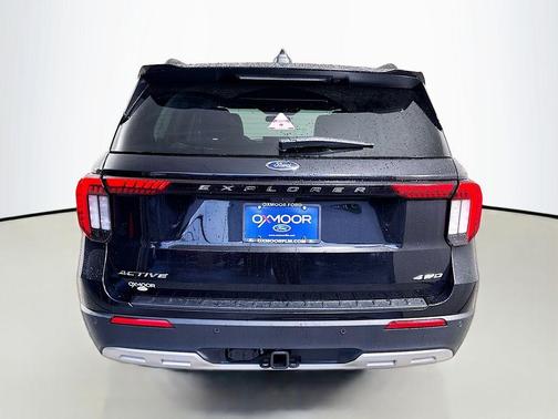 Agate Black Metallic 2026 Ford Explorer Active
