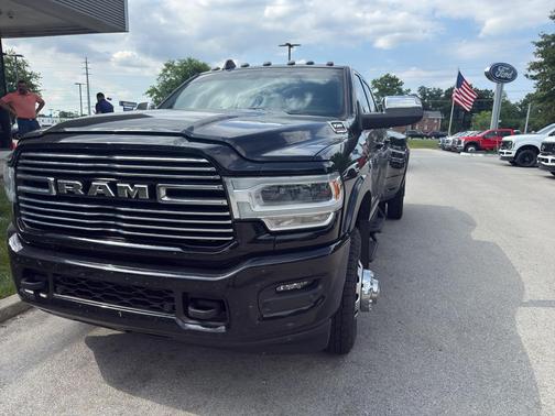 Diamond Black 2021 RAM 3500 Laramie