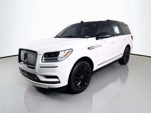 Pristine White 2021 Lincoln Navigator Reserve