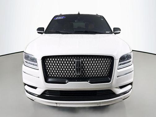 Pristine White 2021 Lincoln Navigator Reserve
