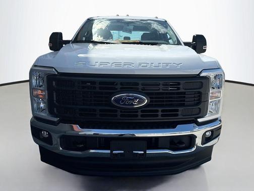 Oxford White 2026 Ford F-250 XL