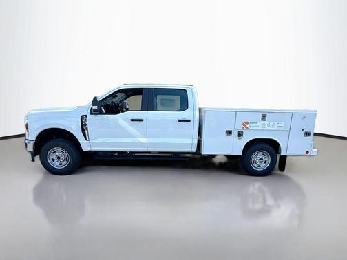 Oxford White 2026 Ford F-250 XL