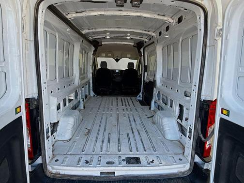 Oxford White 2023 Ford Transit-250 Base