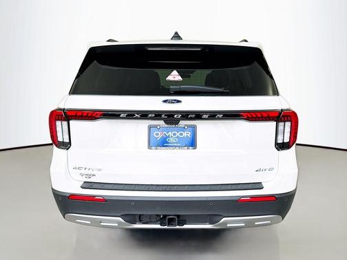 Star White 2026 Ford Explorer Active