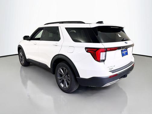 Star White 2026 Ford Explorer Active