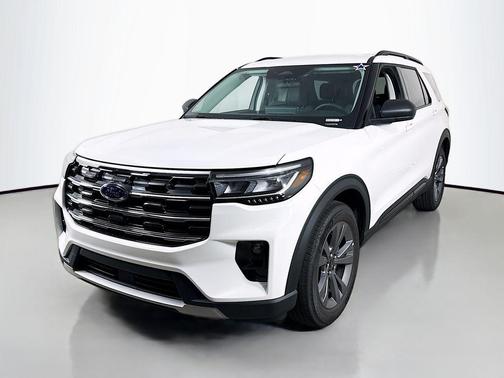 Star White 2026 Ford Explorer Active
