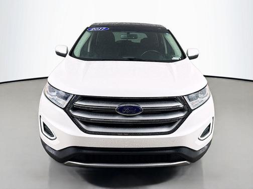 White Platinum Tri-Coat Metallic 2017 Ford Edge Titanium