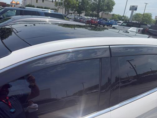 White Platinum Tri-Coat Metallic 2017 Ford Edge Titanium