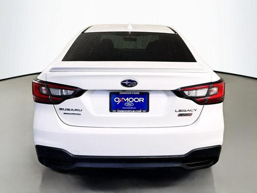 Crystal White Pearl 2021 Subaru Legacy Sport