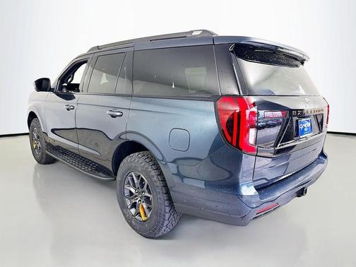 Stone Blue Metallic 2026 Ford Expedition Tremor