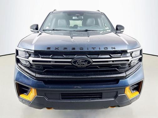 Stone Blue Metallic 2026 Ford Expedition Tremor