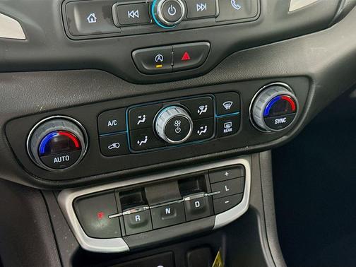 Cayenne Red Tintcoat 2022 GMC Terrain SLE