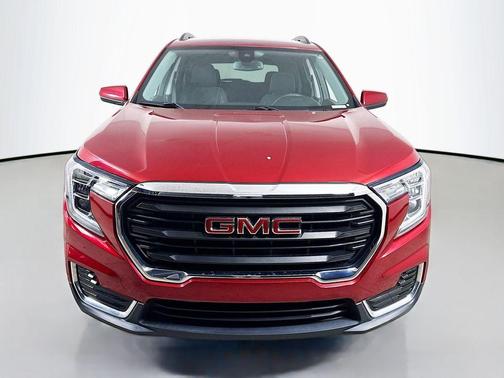 Cayenne Red Tintcoat 2022 GMC Terrain SLE