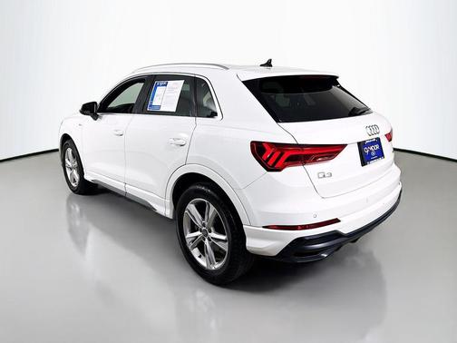 2020 Audi Q3 45 S line Premium