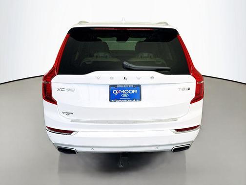 Crystal White Pearl Metallic 2017 Volvo XC90 Hybrid T8 Inscription