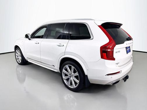 Crystal White Pearl Metallic 2017 Volvo XC90 Hybrid T8 Inscription