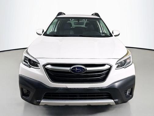 Crystal White Pearl 2020 Subaru Outback Limited XT