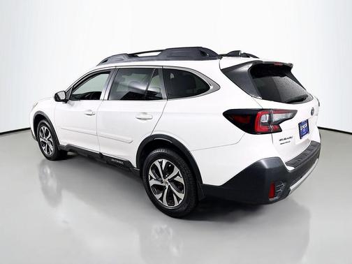 Crystal White Pearl 2020 Subaru Outback Limited XT